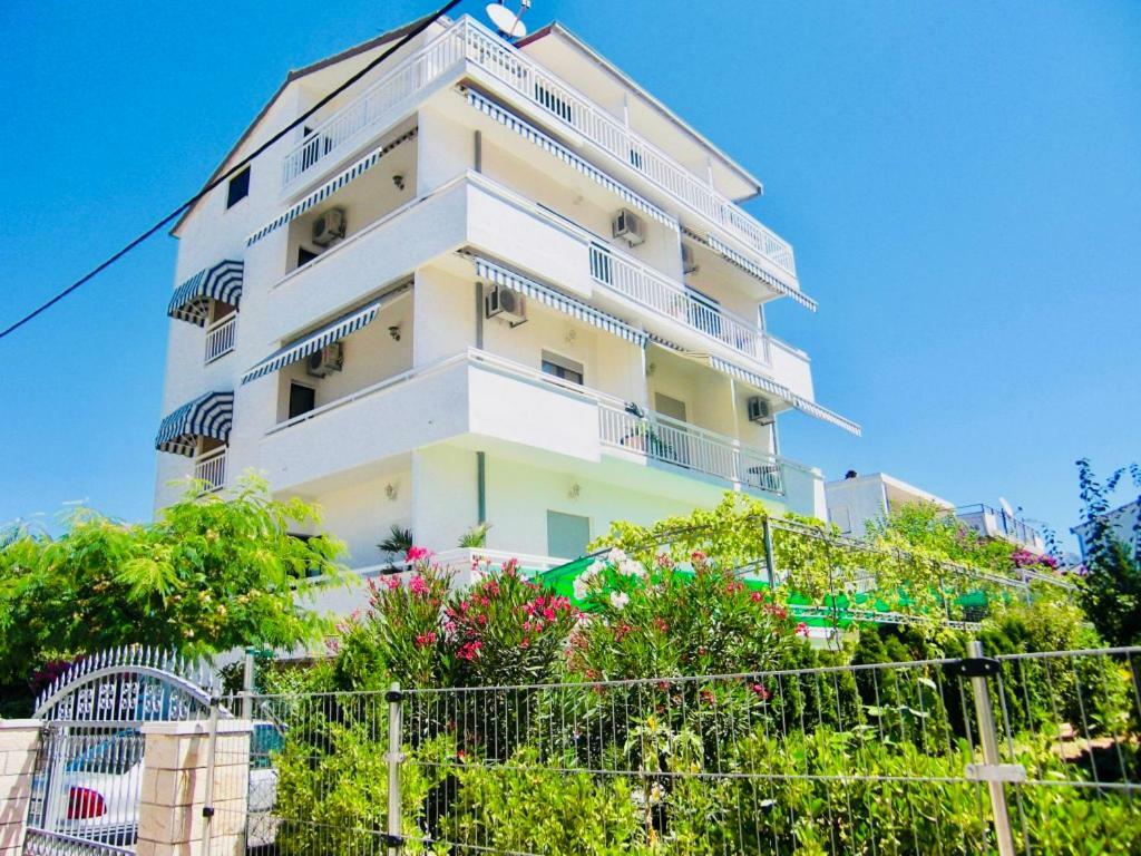 Apartments Ruza Kaštela Exterior foto